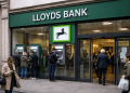 Lloyds share price is falling this week: here’s why it may rebound soon