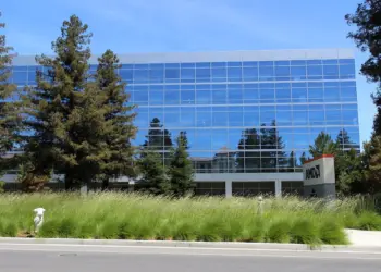 AMD Stock Price Prediction: $780 Bull, $430 Bear at $1trn