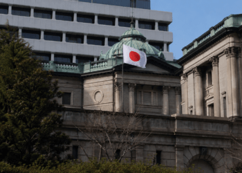 USD/JPY signal: forecast as Japanese yen drops after BoJ rate hike