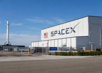 SpaceX stock forecast after hitting a $946 million NASA deal