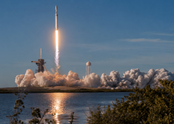 SpaceX stock has 38% upside on Wall Street, so why are investors still selling?