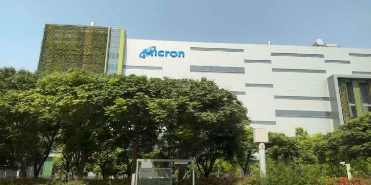 Micron (MU) Stock: $878 on the Eve of Tuesday’s…