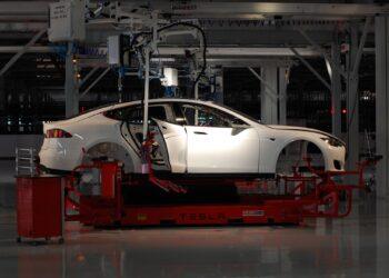 Tesla Stock: Bull and Bear Case Into Tonight’s Q3…